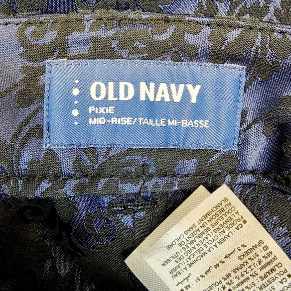 Old Navy Pixie Mid Rise Floral Crop Pants - Picture 8 of 11